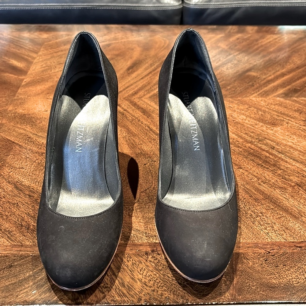 EUC Stuart Weitzman Aloha Wedge